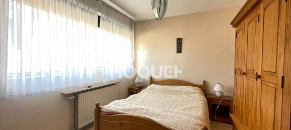 2 chambres Appartement à Bourges, France No. 159260 4