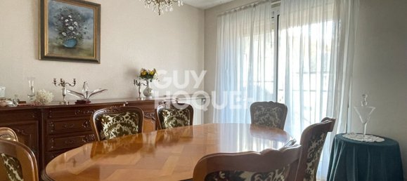 2 chambres Appartement à Bourges, France No. 159260 5