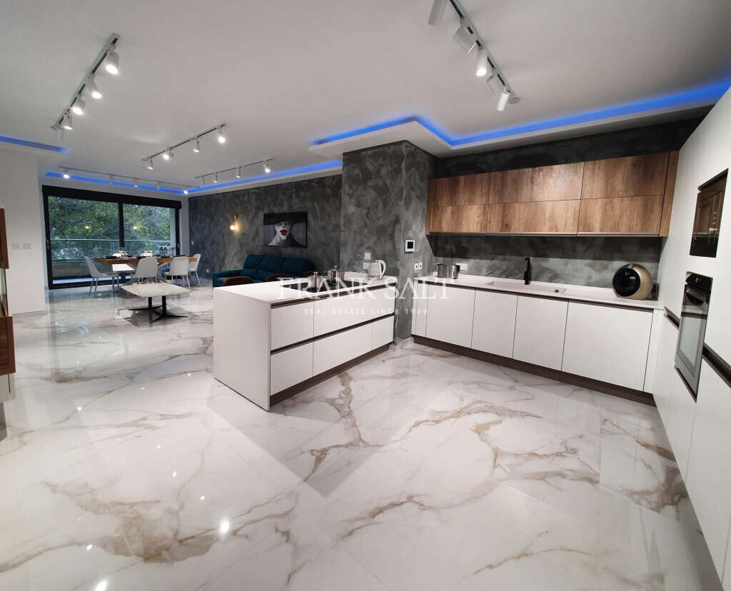 2 bedrooms Apartment in Attard, Malta No. 7114