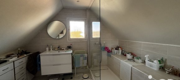 2 bedrooms Townhouse in Cires-les-Mello, France No. 55952 8