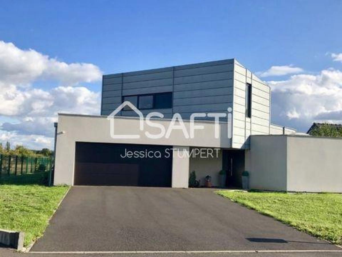 Casa de 4 dormitorios en Sarreguemines, France No. 5540