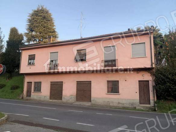 2 bedrooms House in Cassano Magnago, Italy No. 299103