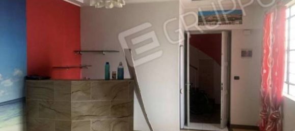 2 bedrooms House in Cassano Magnago, Italy No. 299103 2