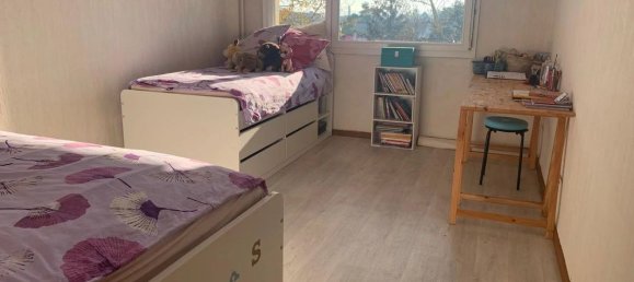 3-salle Appartement à Saint-Louis, France No. 40520 4