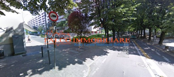 Коммерческая недвижимость 177м² в Кузано Миланино, Италия № 379231 2