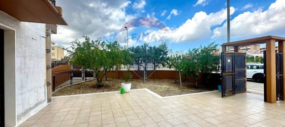 2 bedrooms Villa in Manfredonia, Italy No. 380092 2