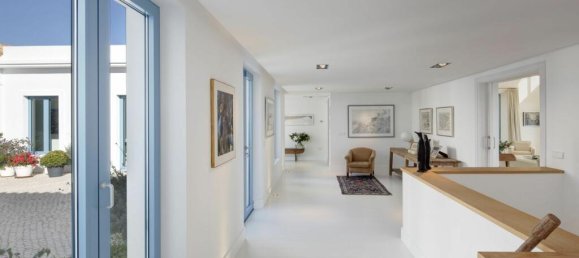 5 bedrooms Villa in Malaga, Spain No. 121323 42