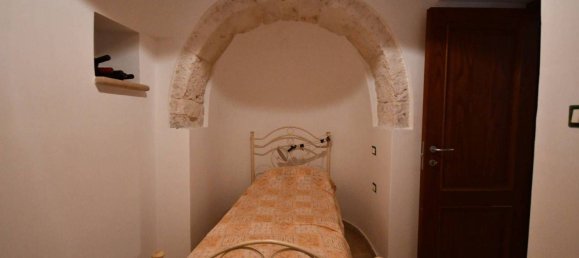 2 bedrooms House in Martina Franca, Italy No. 109768 7