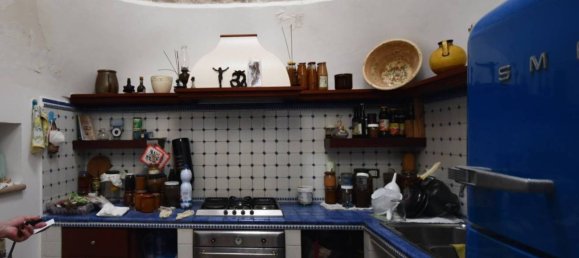 2 bedrooms House in Martina Franca, Italy No. 109768 5