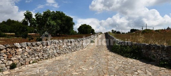 2 bedrooms House in Martina Franca, Italy No. 109768 10