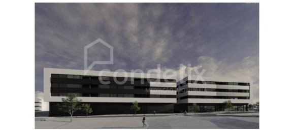 94m² Commercial property in Fanzeres, Portugal No. 57488 9