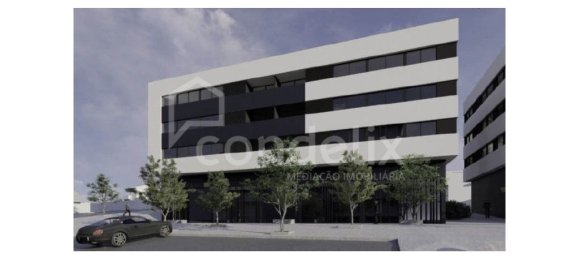 94m² Commercial property in Fanzeres, Portugal No. 57488 3