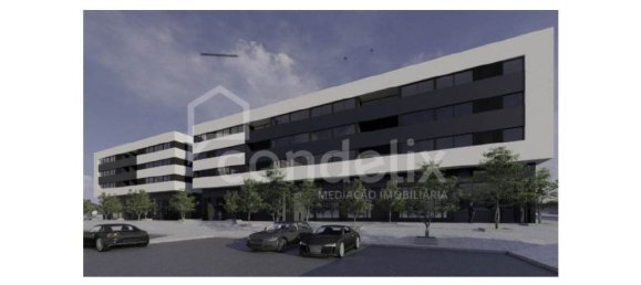 94m² Commercial property in Fanzeres, Portugal No. 57488 4