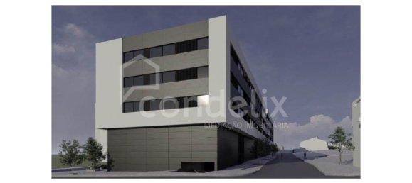 94m² Commercial property in Fanzeres, Portugal No. 57488 10