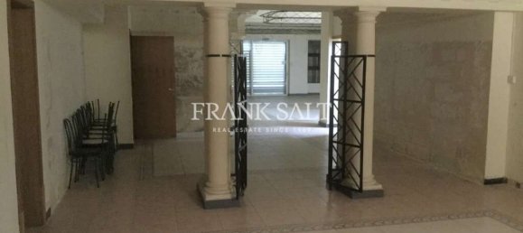 400m² Shop in Rabat, Malta No. 12181 8