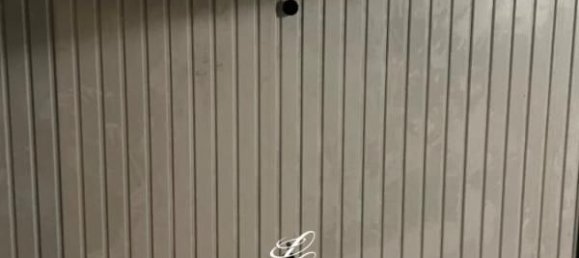 Garage à Paris, France No. 138849 5