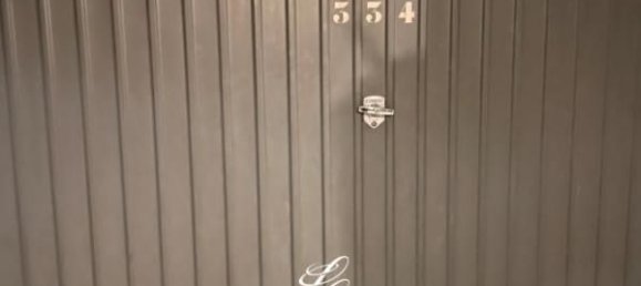 Garage à Paris, France No. 138849 2