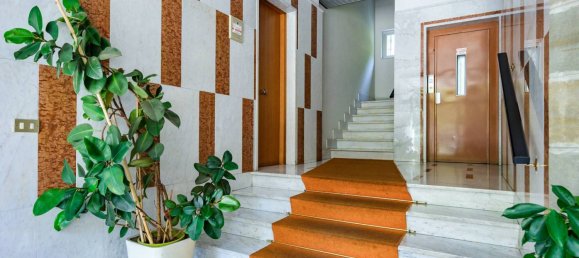 2 bedrooms Apartment in Genoa, Italy No. 313392 2