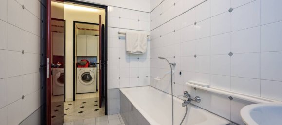 2 bedrooms Apartment in Genoa, Italy No. 313392 15