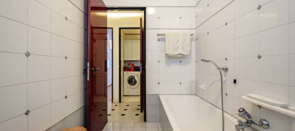 2 bedrooms Apartment in Genoa, Italy No. 313392 16