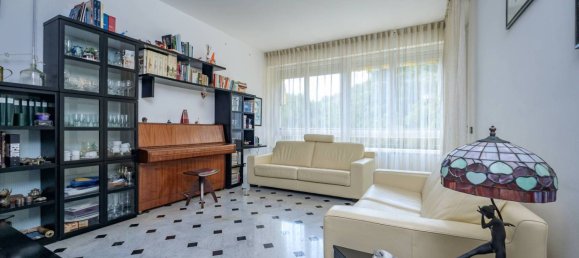 2 bedrooms Apartment in Genoa, Italy No. 313392 3