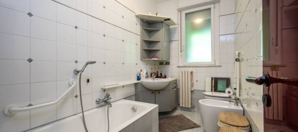 2 bedrooms Apartment in Genoa, Italy No. 313392 13