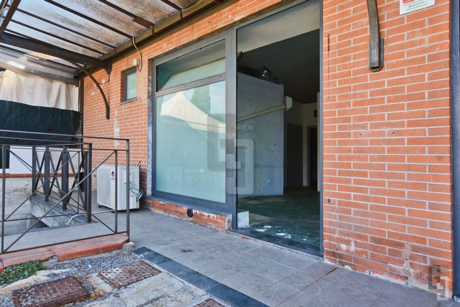 Коммерческая недвижимость 55м² в Кампи Бизенцио, Италия № 347516