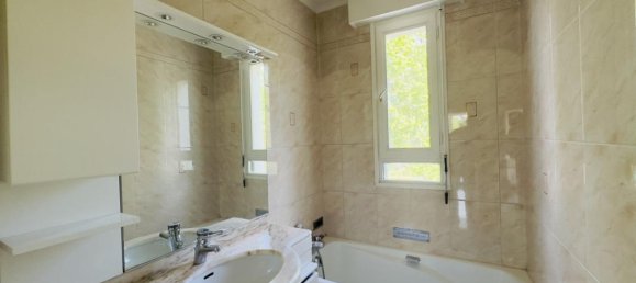 4 bedrooms Apartment in Charbonnieres-les-Bains, France No. 343500 11