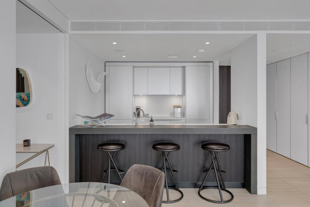 2 bedrooms Apartment in London, United Kingdom No. 13202