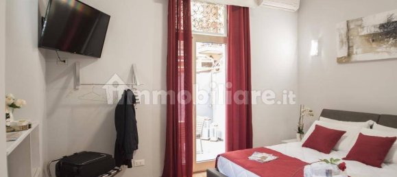 Hotel de 2 habitaciónes en Rome, Italy No. 337905 2