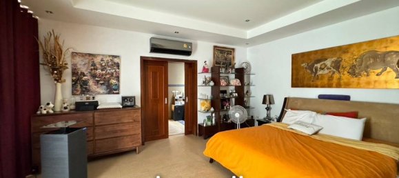 4 bedrooms Villa in Pattaya, Thailand No. 13277 7