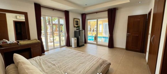 4 bedrooms Villa in Pattaya, Thailand No. 13277 9