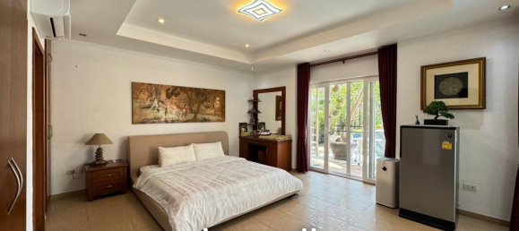 4 bedrooms Villa in Pattaya, Thailand No. 13277 10