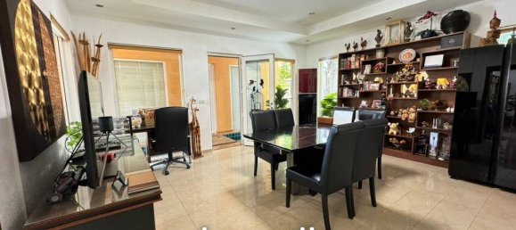 4 bedrooms Villa in Pattaya, Thailand No. 13277 5