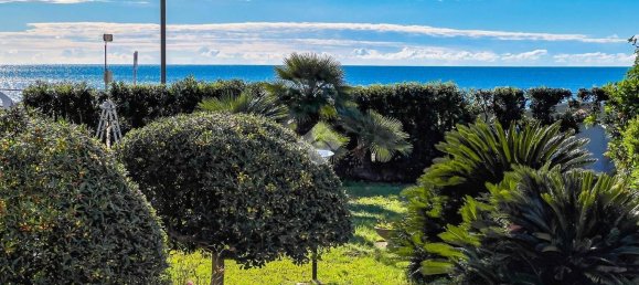 5 bedrooms Villa in Formia, Italy No. 280616 4