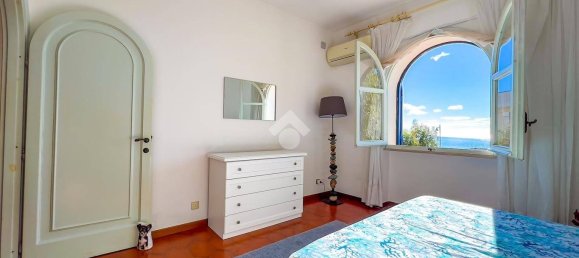 5 bedrooms Villa in Formia, Italy No. 280616 21