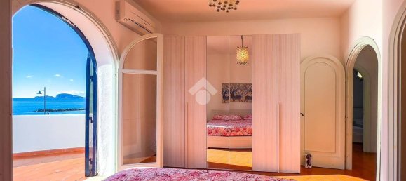 5 bedrooms Villa in Formia, Italy No. 280616 17