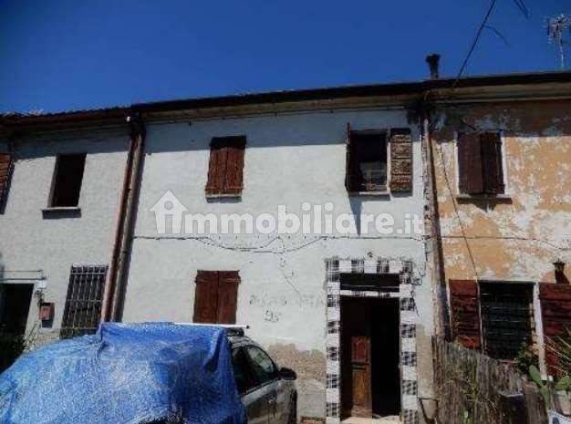 2 bedrooms House in Roncoferraro, Italy No. 351664