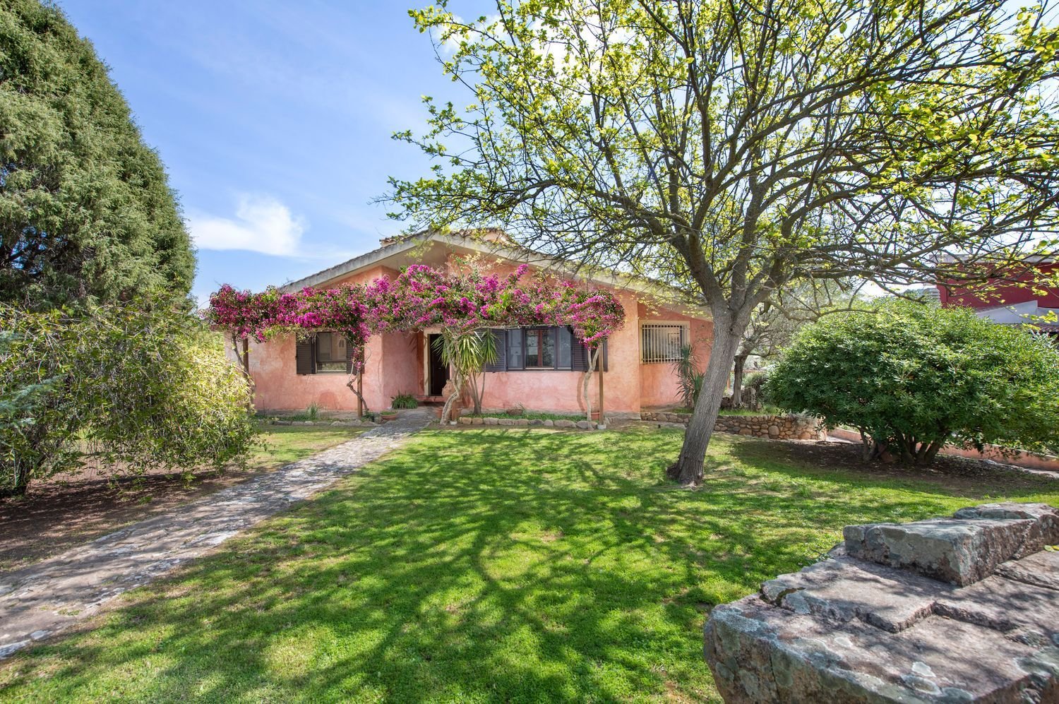 Villa de 7 habitaciónes en Capoterra, Italy No. 146023