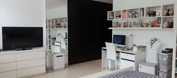 2 bedrooms Condo in Chon Buri, Thailand No. 24869 8