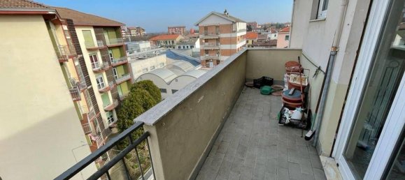 4-salle Appartement à Alessandria, Italy No. 160503 11