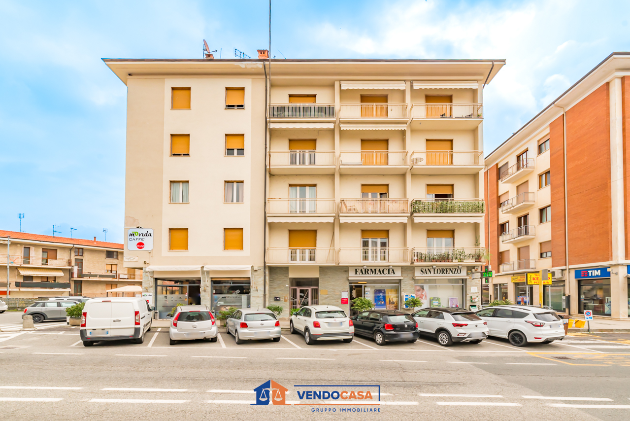 8 rooms Apartment in Busca, Italy No. 78188