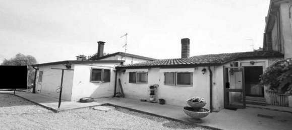 7 rooms Apartment in Lendinara, Italy No. 54427 7