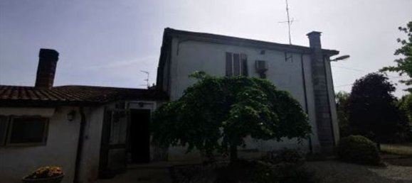 7 rooms Apartment in Lendinara, Italy No. 54427 14