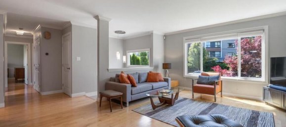 4 bedrooms House in British Columbia, Canada No. 1092 4