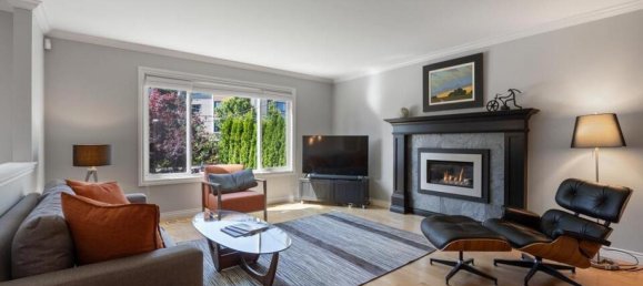 4 bedrooms House in British Columbia, Canada No. 1092 3