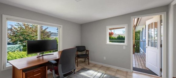 4 bedrooms House in British Columbia, Canada No. 1092 12