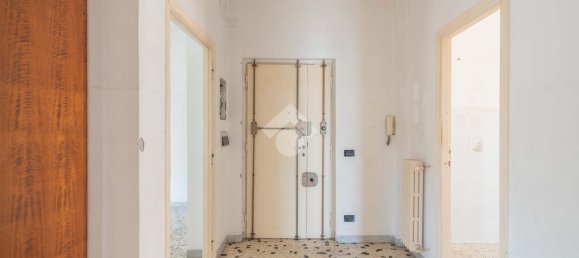 2 bedrooms Apartment in Rome, Italy No. 263321 8