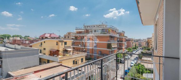 2 bedrooms Apartment in Rome, Italy No. 263321 25