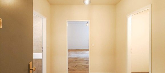 Studio in Wieden, Austria No. 131905 6